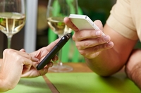 assona-Studie: Deutsche verantwortungsbewusst im Umgang mit dem Mobiltelefon 