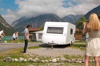 Die Pfingstferien kommen: Sicher und komfortabel mit dem Wohnwagen in den Urlaub!