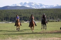 Reiterreise-Tipp auf Mit-Pferden-reisen: Terra Nostra Ranch in Kleena Kleene, British Columbia, Kanada