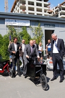 Bundesumweltminister Peter Altmaier testet innovatives Lasten-eBike iBullitt