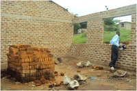 Fingerhut Haus und Fly & Help bauen auf: Nyambiti Grundschule in Tansania  