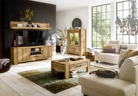 Die neuen Landhausmöbel : extra-rustikal oder elegant-massiv