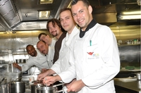 AIDA Köche gewinnen Gold, Silber und Bronze im Kochwettbewerb auf der "Chefsache 2012"
