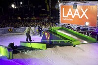 freestyle.ch: LAAX präsentiert sich mit Urban Stairset auf Europas größtem Freestyle Festival