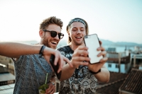 We Are Social und OtterBox starten mit Influencern in den Sommer