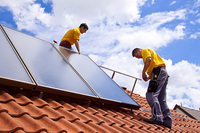CitrinSolar bietet Montageservice für Solarthermie-Anlagen an