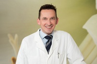 Zahnarzt für Karlsruhe: Selbstbewusst durch Zähne bleichen