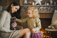 Weihnachten und Silvester mit Haustier - Verbraucherinformation der ERGO Versicherung