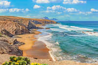 Wellen statt Winterpause: Mit Corendon Airlines zum Surfen nach Fuerteventura